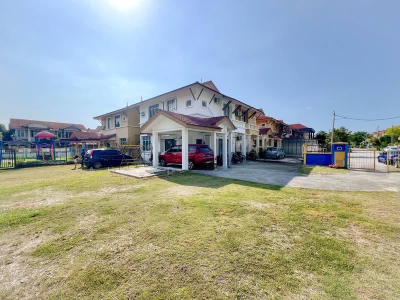 Jalan Alam Suria, Bandar Puncak Alam - 2