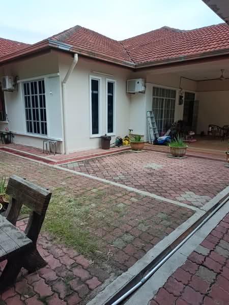 Taman Tunku Sarina - 2