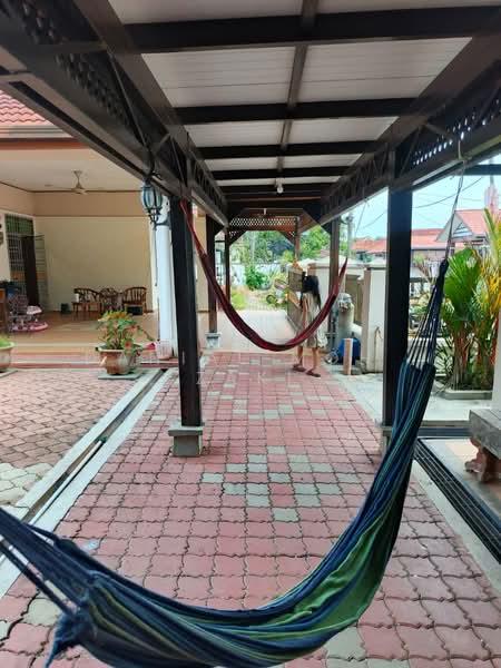 Taman Tunku Sarina - 4