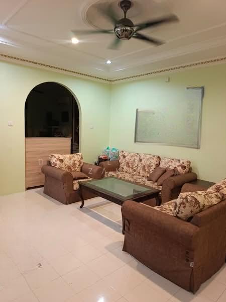 Taman Tunku Sarina - 1