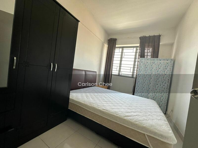 Main Place Residence - 4