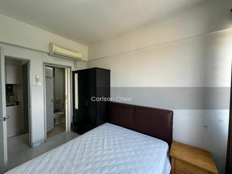 Main Place Residence - 3