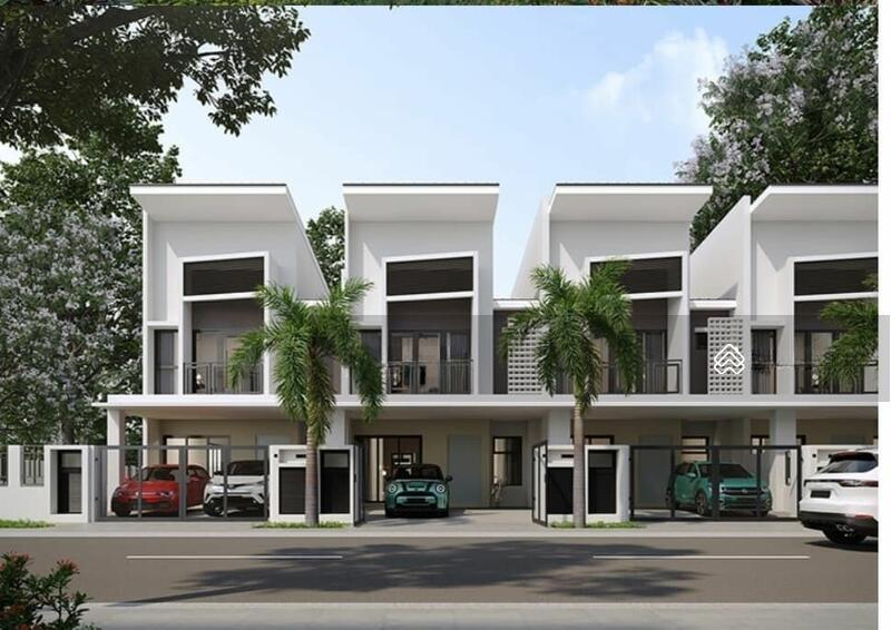 Semi-D house at Kota Kemuning - 1