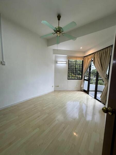 Marina Tower (Ratu Mutiara) - 5