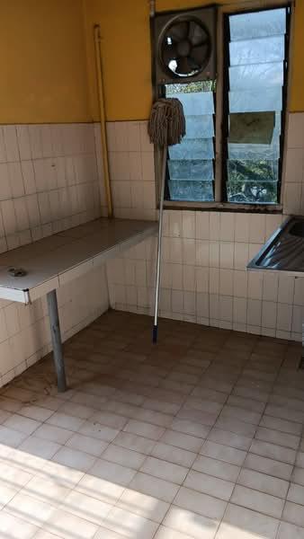 Seksyen 1 Wangsa Maju Flat Block D - 4