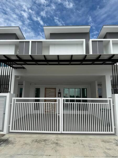 Nusari Bayu 2 Double Storey with Renovation Fully Extended - 1