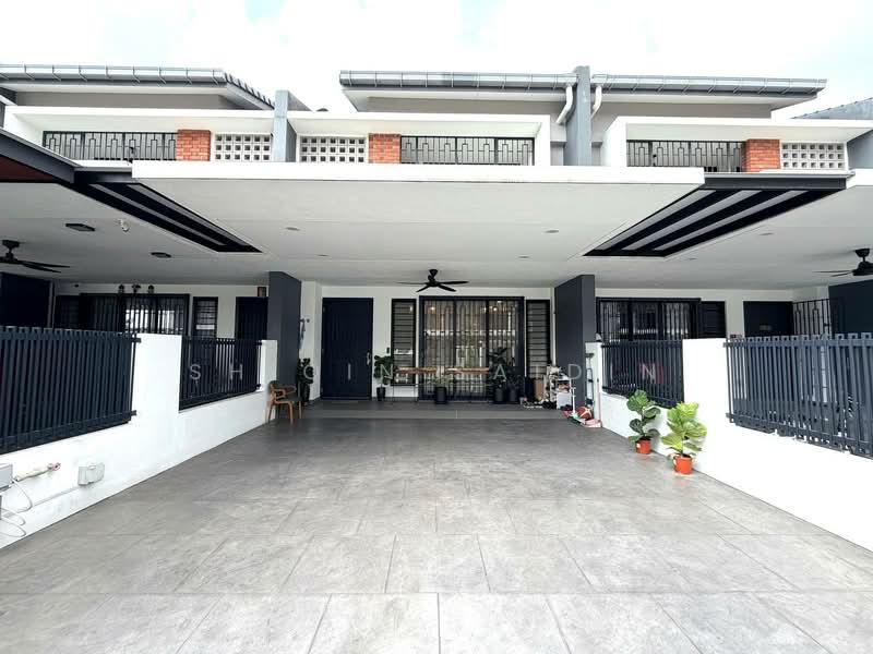 Elmina Green Three - 4