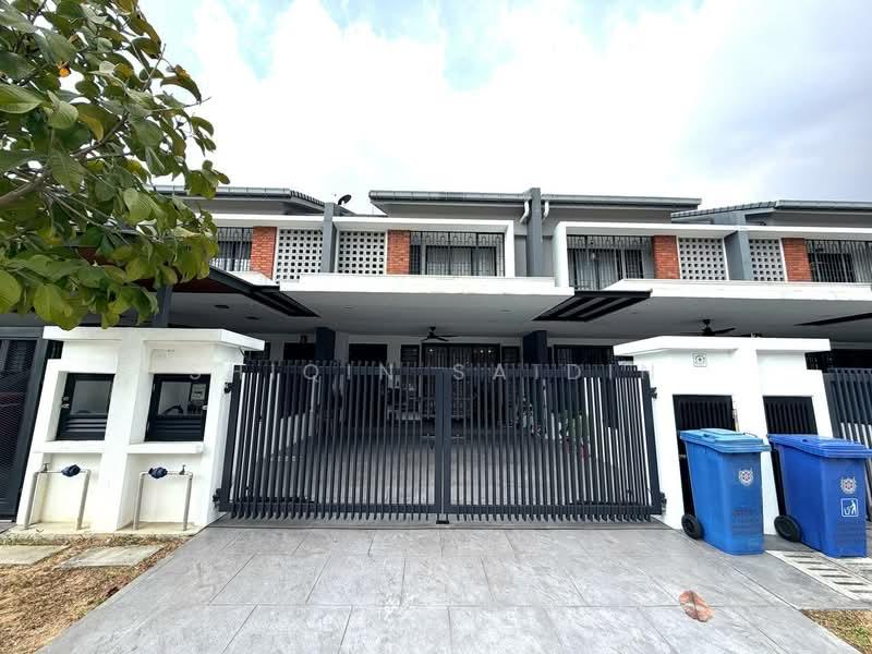 Elmina Green Three - 1