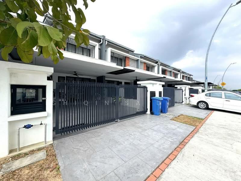 Elmina Green Three - 2