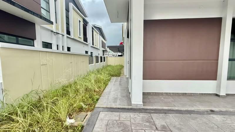 Honeydale Residences Impian Emas Double Storey Cluster House - 5
