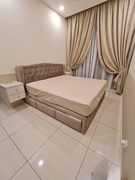 Queens Residences Q1 @ Queens Waterfront - 4