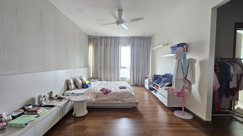 Central Park condominium - 2