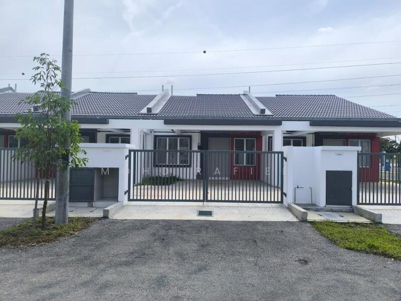 Taman Salak Kasturi - 1