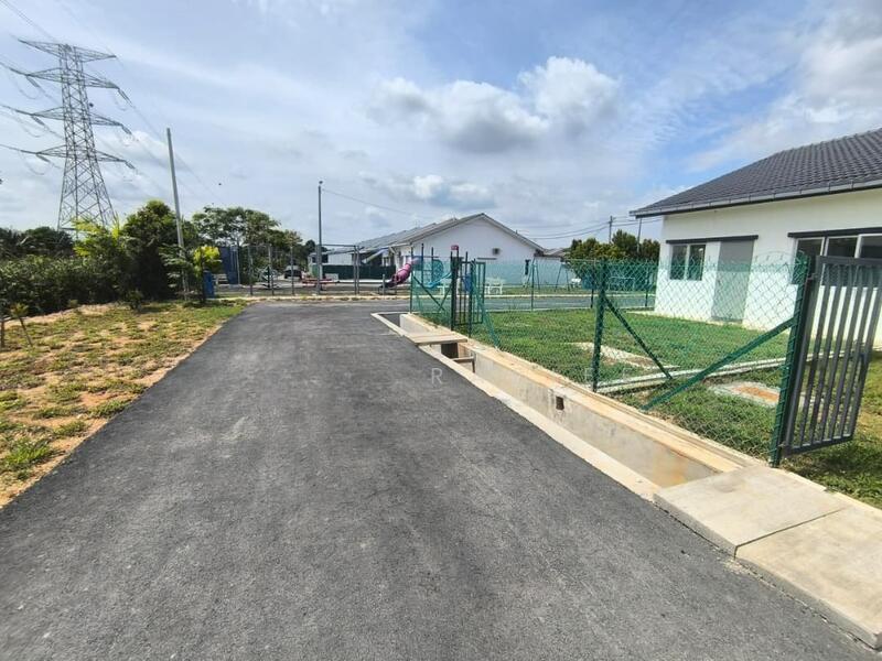 Taman Salak Kasturi - 4