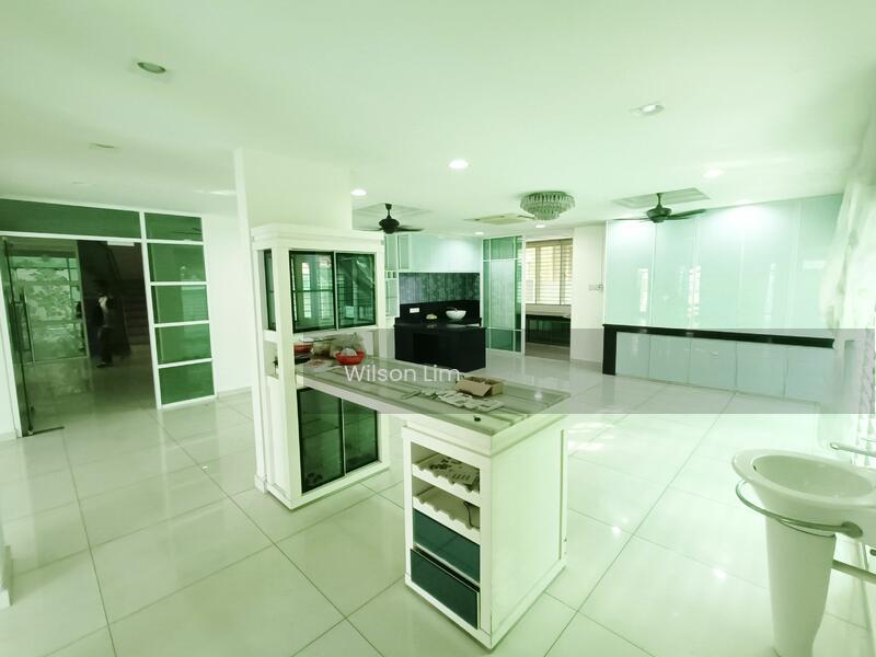 Semi-D house at Bandar Bukit Tinggi 2 - 3