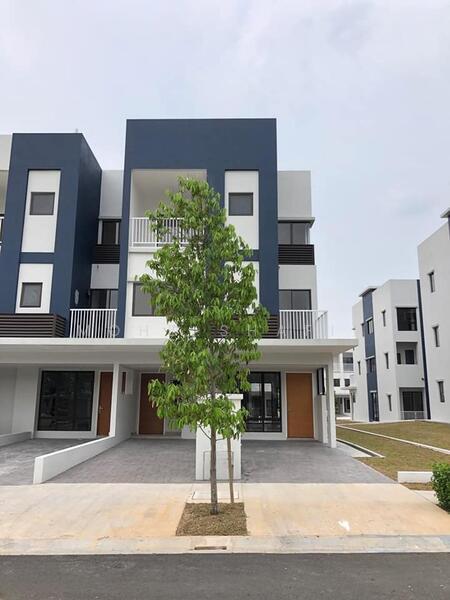 Ayden Townhouse Warisan Puteri - 1