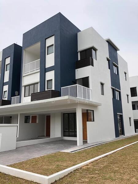 Ayden Townhouse Warisan Puteri - 2