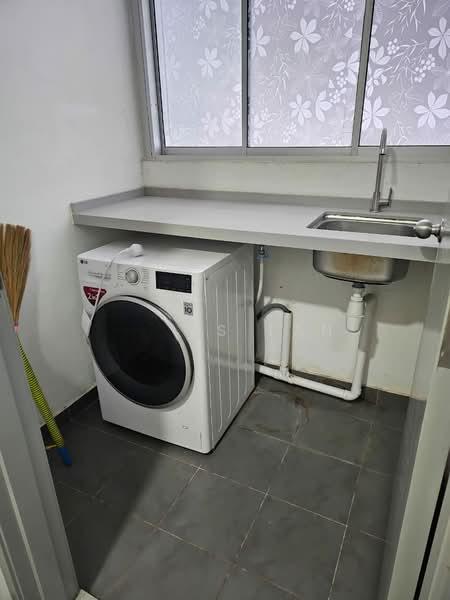 Infiniti 3 Residences - 5