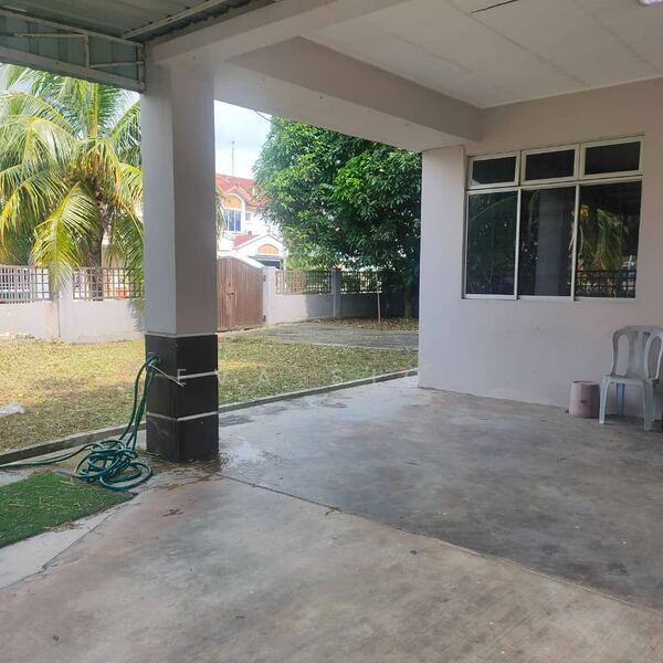 Taman Bukit Indah - 4
