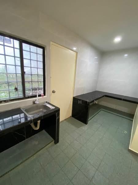 Taman Desa Cemerlang - 3