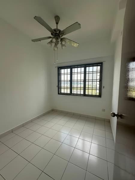 Danga View Apartment - 2