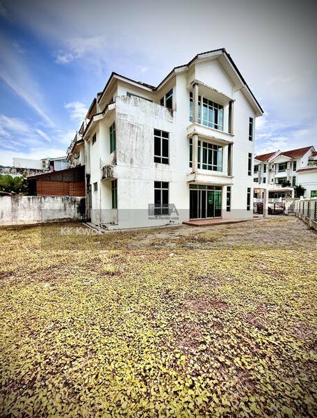 Beverly Hills 3 Storey Terrace Corner Unit - 1