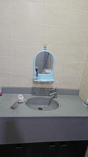 Shaftsbury Square - 4