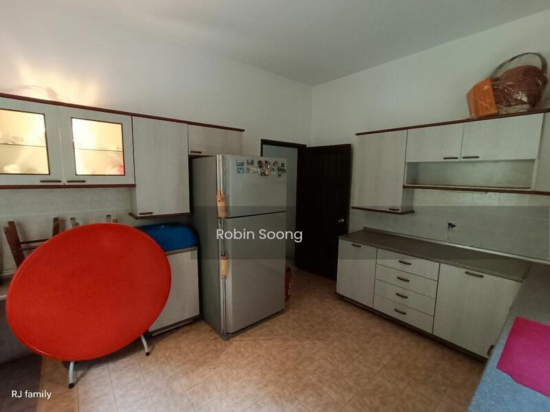 Freehold 2 Storey Bungalow at Bukit Katil - 4