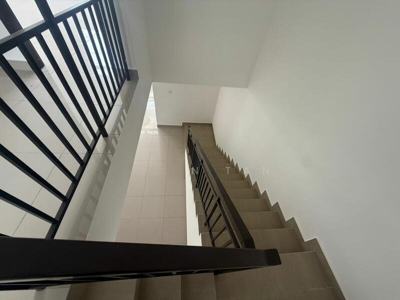 Citrine Hills Double-Storey Terrace House @ BBKP - 3