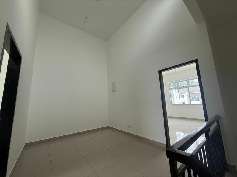 Citrine Hills Double-Storey Terrace House @ BBKP - 5