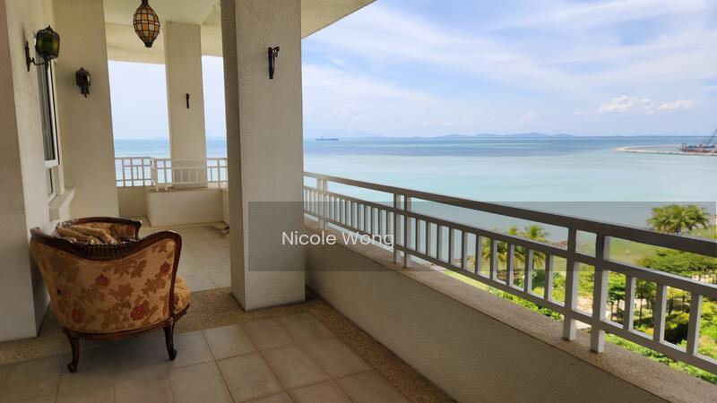 Quayside Seafront Resort Condominiums - 1