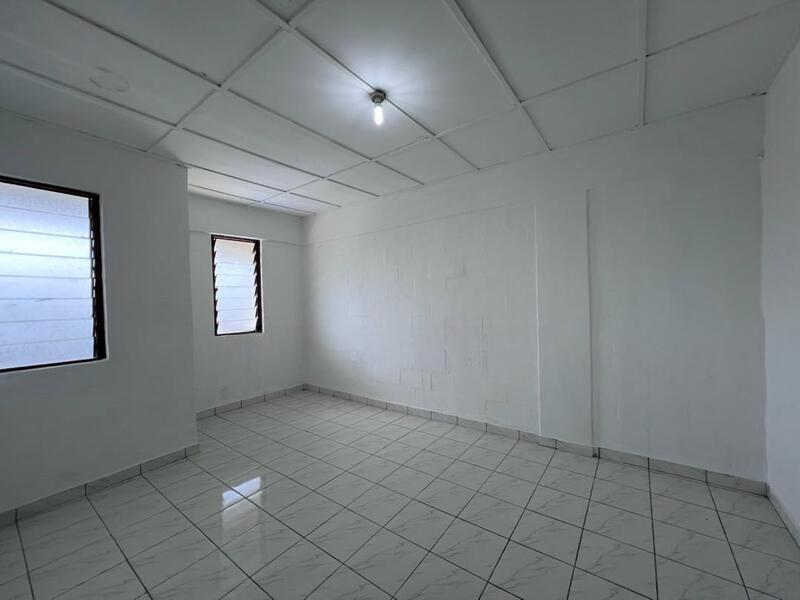 Flat PKNS Seksyen 20 - 4