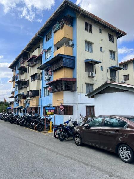 Flat PKNS Seksyen 20 - 1