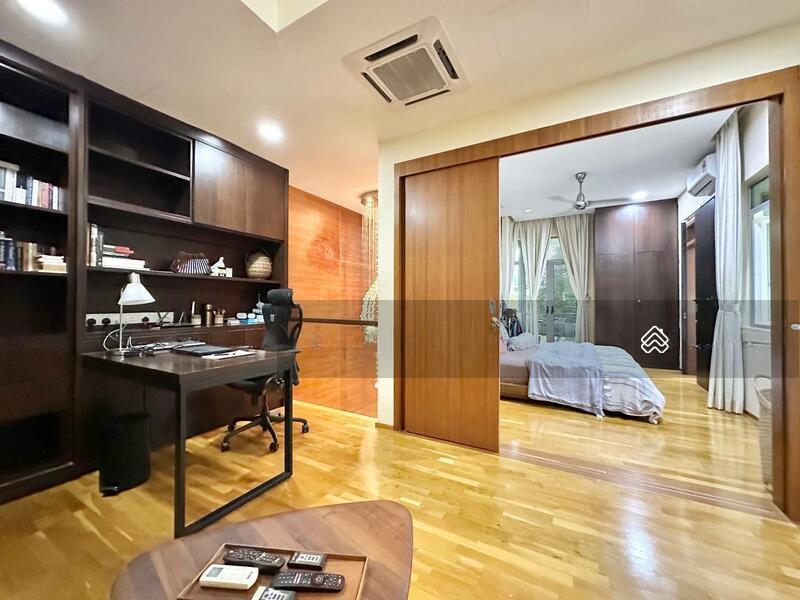 Schumann, Symphony Hills - 3