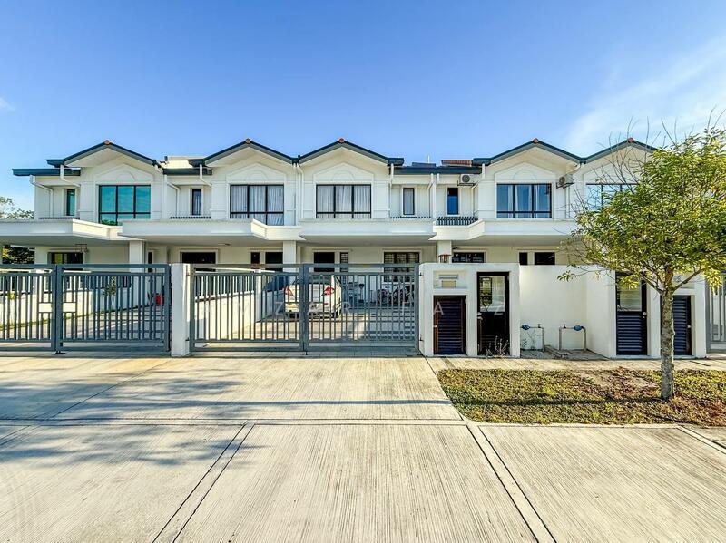 Avis 1 @ Setia Alamsari - 1