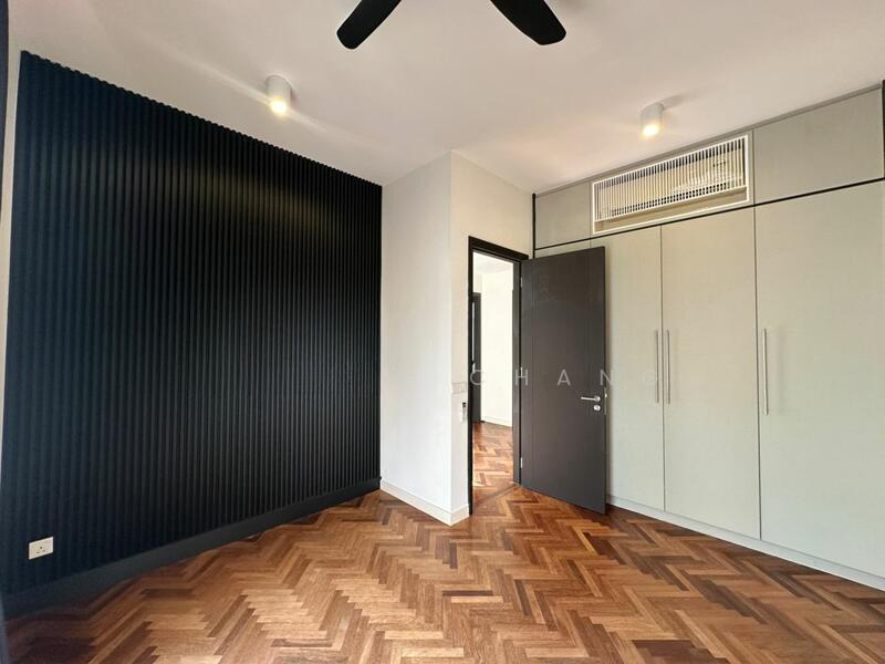 Avira Medini Iskandar - 5