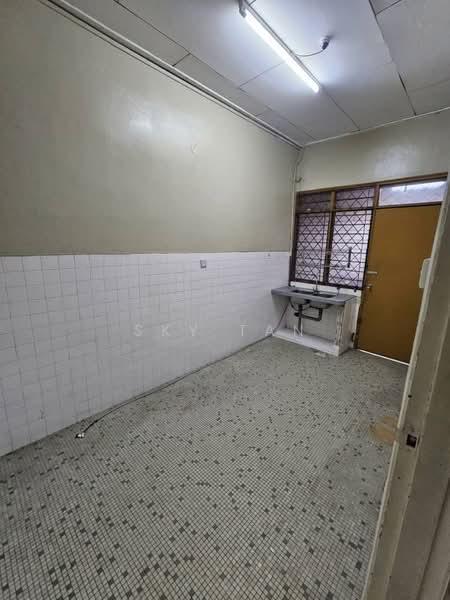 Taman Pelangi Jalan Maju Jb Town Single Storey Terrace 22x80 - 3