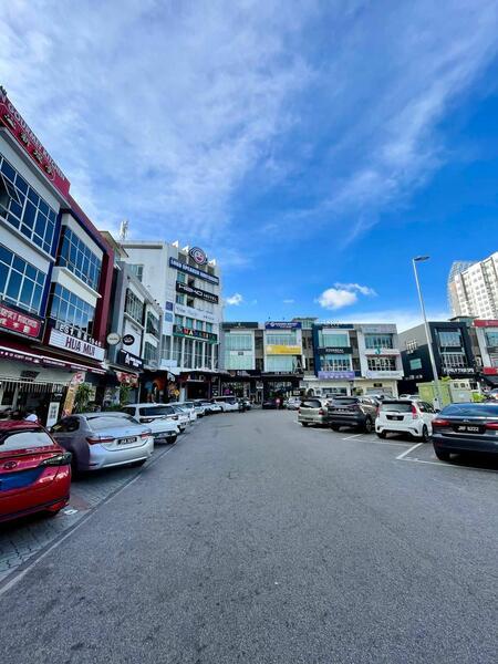 Taman Mount Austin Heights 3 Storey Commercial Shoplot - 1