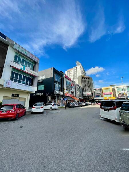 Taman Mount Austin Heights 3 Storey Commercial Shoplot - 4