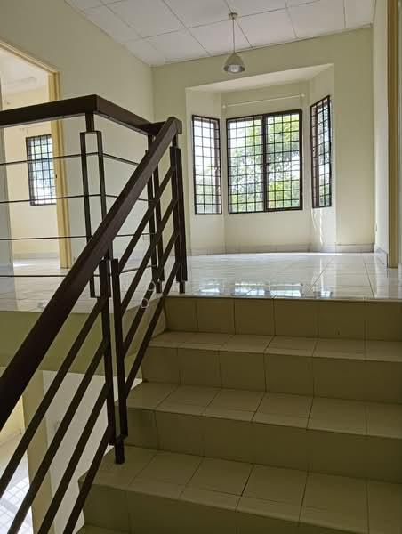 Elmina - 4