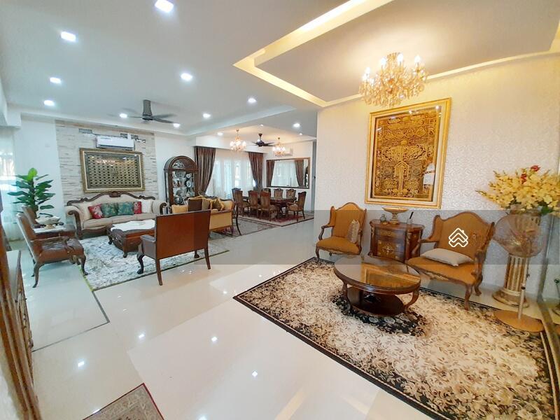 SemiD Fully Reno, Partly Furnished Taman Tropika kemensah - 1