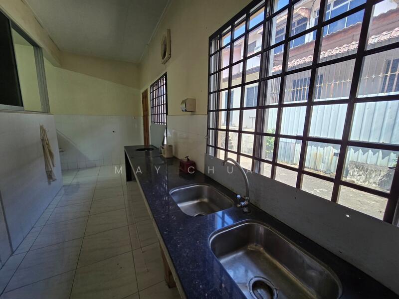 TUTA Villa III @ Taman Ungku Tun Aminah - 4