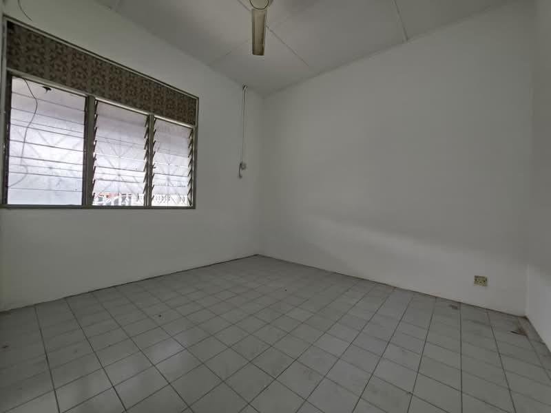 Taman Johor Jaya - 3