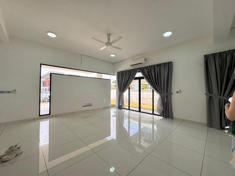 The Canal Garden South, Horizon Hills - 2