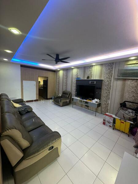 Larkin Larkin Larkins - 1