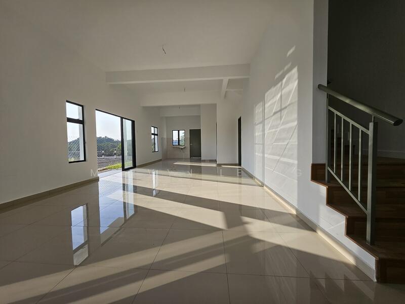 LRT JOHAN SETIA KLANG BANDAR PARKLANDS BUKIT TINGGI BAYUEMAS - 2