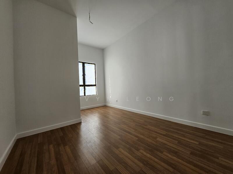 LRT JOHAN SETIA KLANG BANDAR PARKLANDS BUKIT TINGGI BAYUEMAS - 5