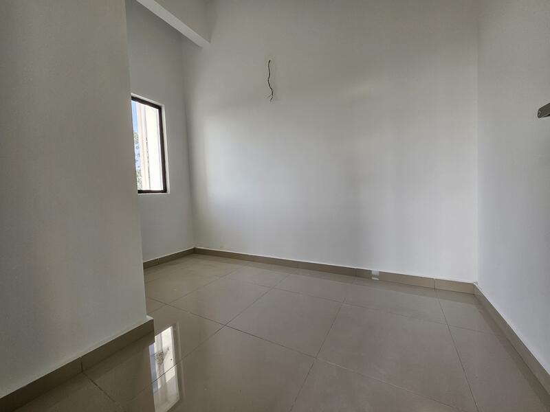 LRT JOHAN SETIA KLANG BANDAR PARKLANDS BUKIT TINGGI BAYUEMAS - 3