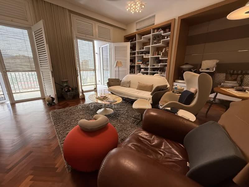 Quayside Seafront Resort Condominiums - 1