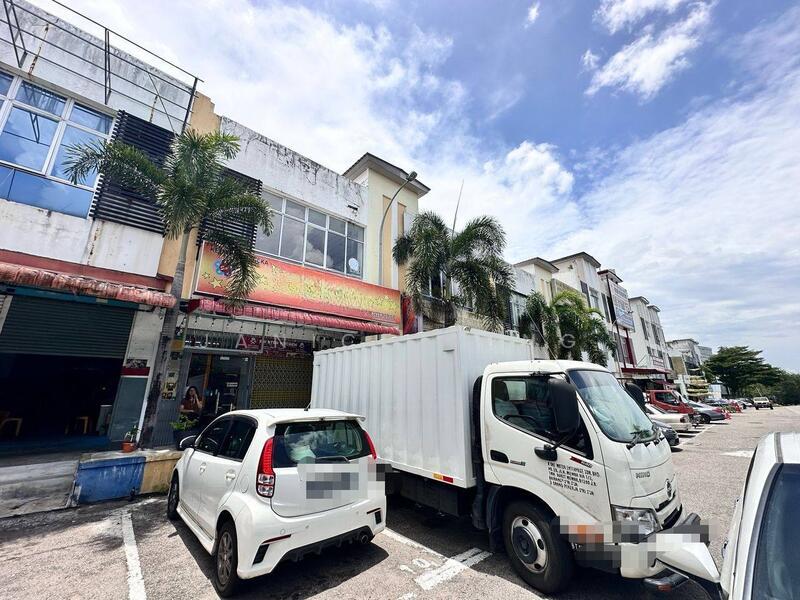 Taman Munshi Ibrahim Tampoi - 1